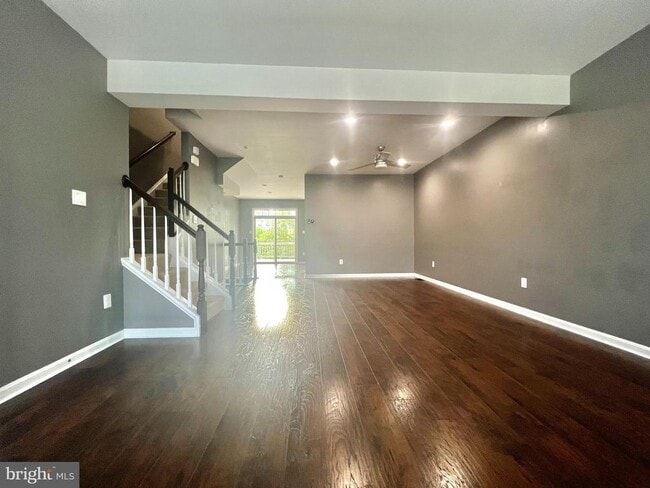 Building Photo - 1155 Carinoso Cir