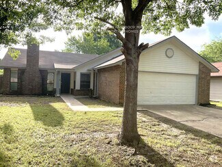Building Photo - 2512 Freedom Ln