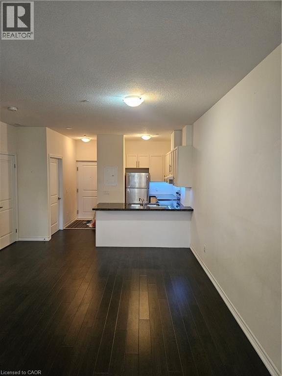 Photo du bâtiment - 95 Wilson St W