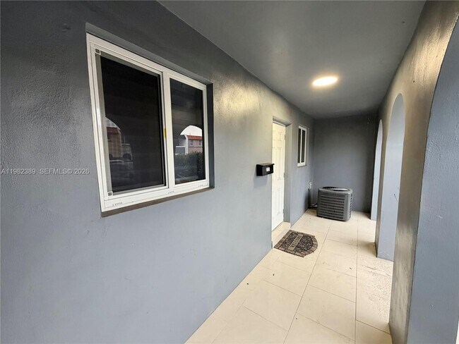 Foto del edificio - 7155 W 2nd Way