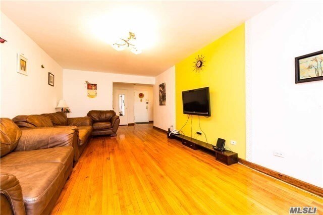 Foto del edificio - 94-31 59th Ave
