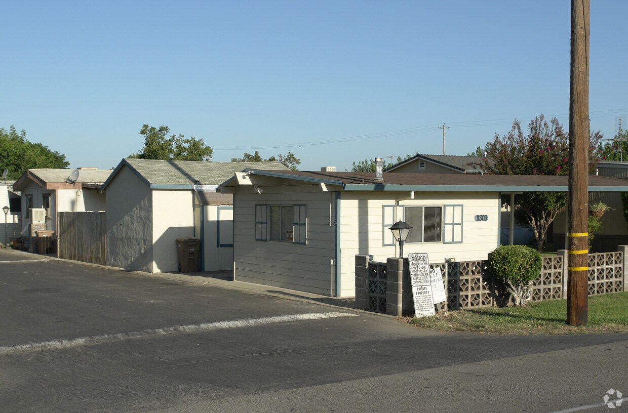 Twin Oaks Mobile Home Park Apartments Lodi, CA