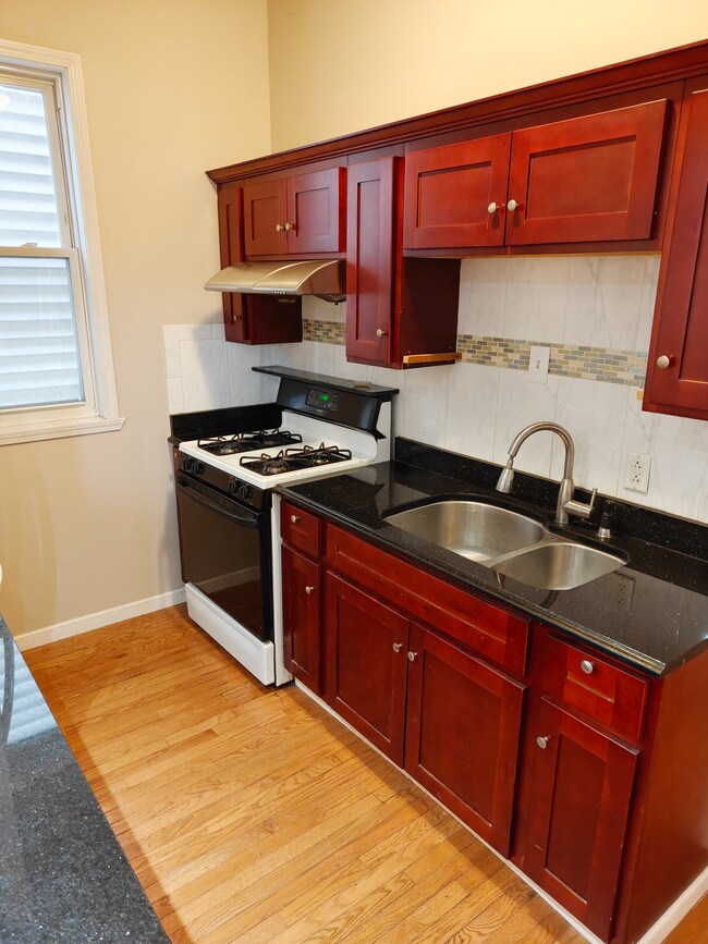 Foto del edificio - 3149 S Emerald Ave