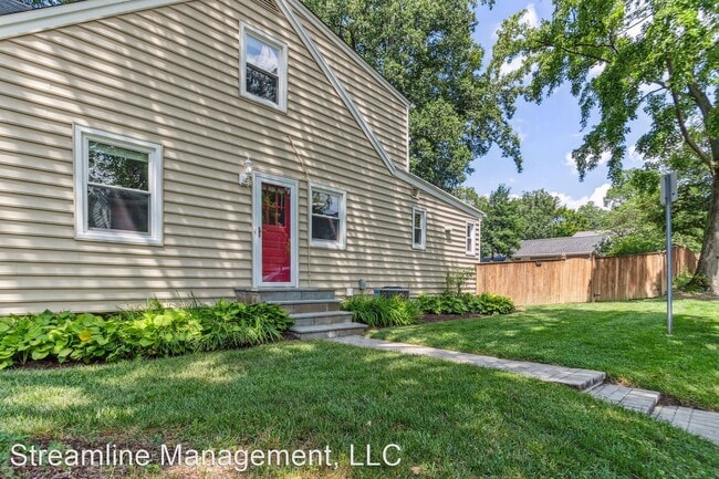 Building Photo - 3 br, 2 bath House - 9909 Gardiner Ave.
