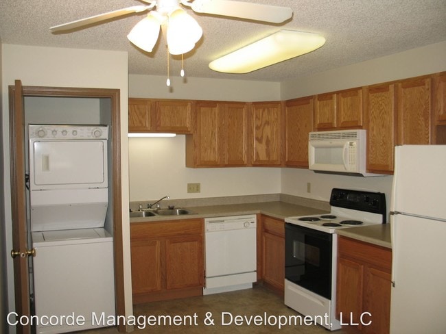 Building Photo - 534 Moffitt St