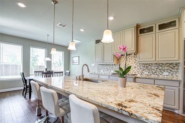 Building Photo - 6607 Dolan Falls Dr