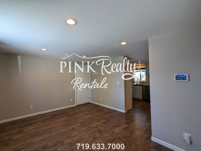 Photo - 1730 Luna Drive- House