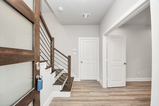 Foto del edificio - 1907 Lonestar Brook Ln
