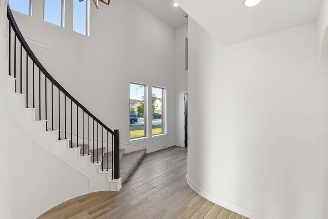 Foto del edificio - 7031 Snow Finch Ln
