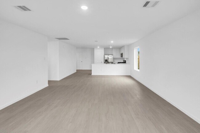 Foto del edificio - 15671 Plum Brk Dr