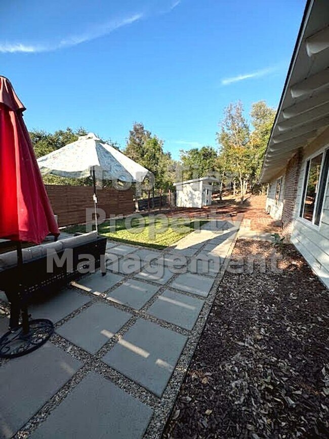 Foto del edificio - 3 Bed/ 2 Bath Spacious Family Home with Su...