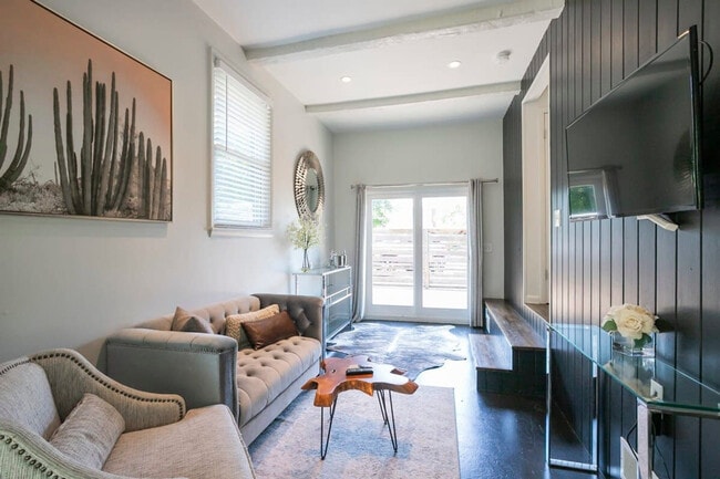 Foto del edificio - 917 Potter Ln