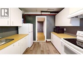 Building Photo - 720 W 54th Ave