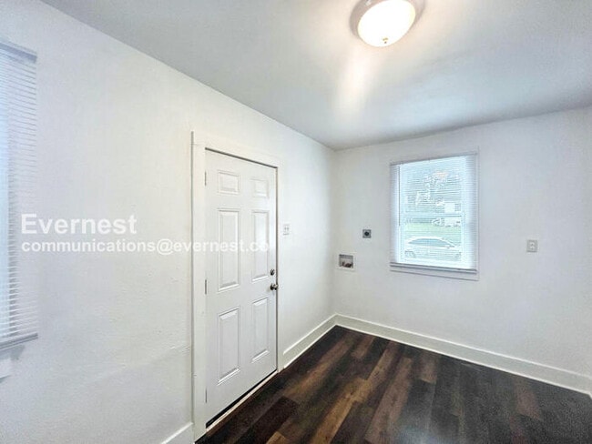 Building Photo - 1082 Palmetto Ave
