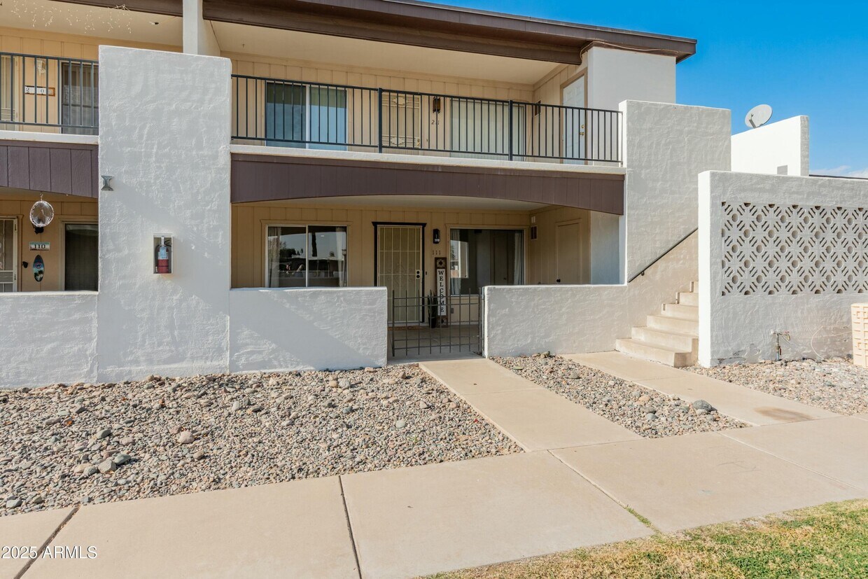 Foto principal - 220 Old Litchfield Rd