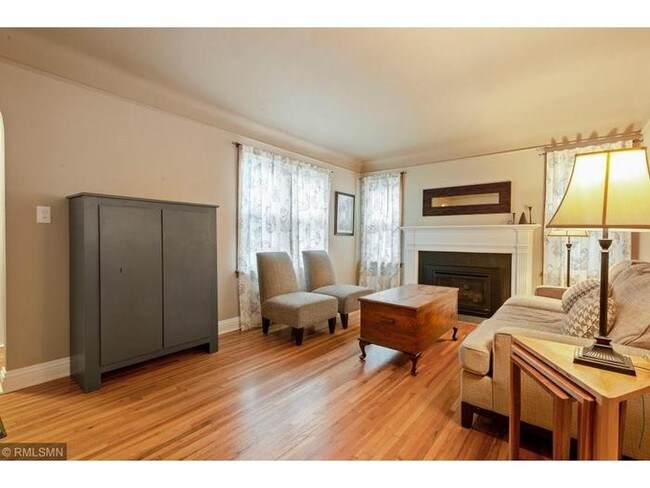 Building Photo - Beautiful 3BR 2BA Turnkey home in Minneapolis
