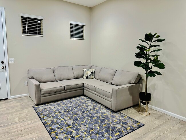 Building Photo - 8060 S Desert Indigo Dr