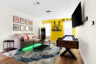 Building Photo - 7408 Derby Downs Dr