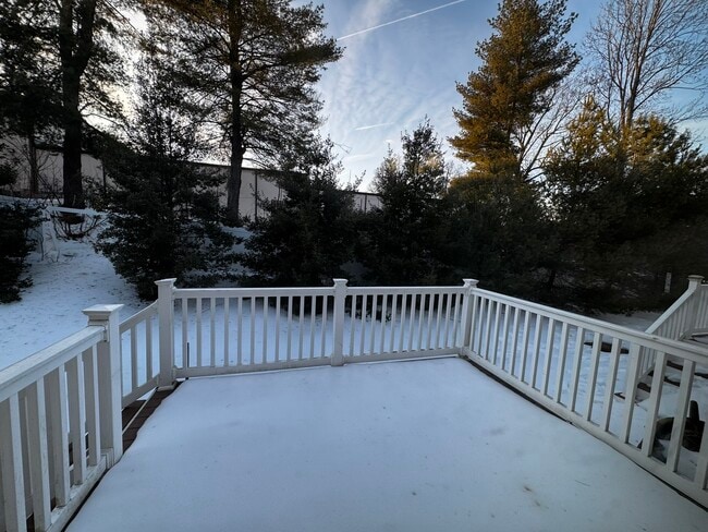 Building Photo - 4 Stonehaven Cir