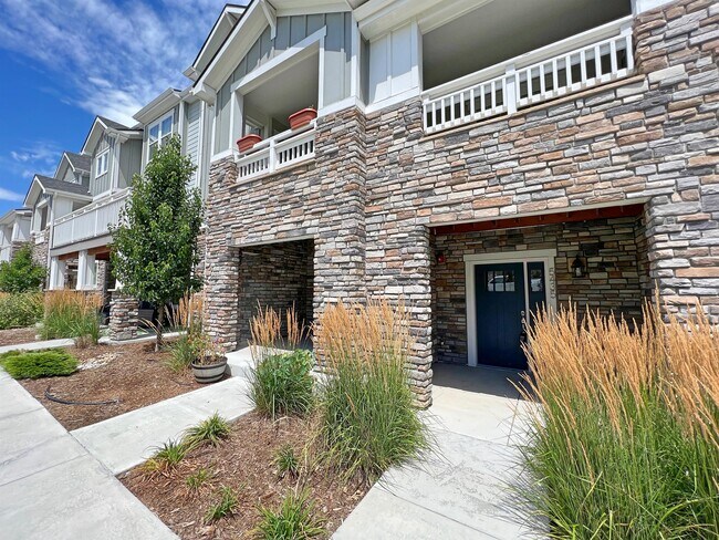 Building Photo - 5435 W 97th Ave