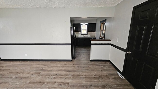 Foto del edificio - Newly Remodeled 3-Bedroom, 1-Bath Mansfield Home with Modern Upgrades & 2-Car Garage