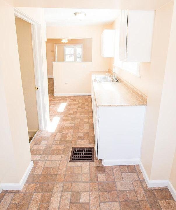 Foto del edificio - 250 Sobul Ave