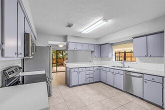 Building Photo - 12303 Longfellow Dr
