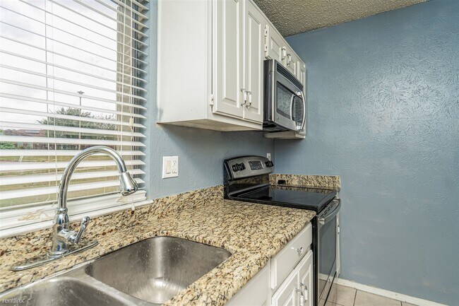 Foto del edificio - 3 br, 2 bath House - 2505 Crown Circle