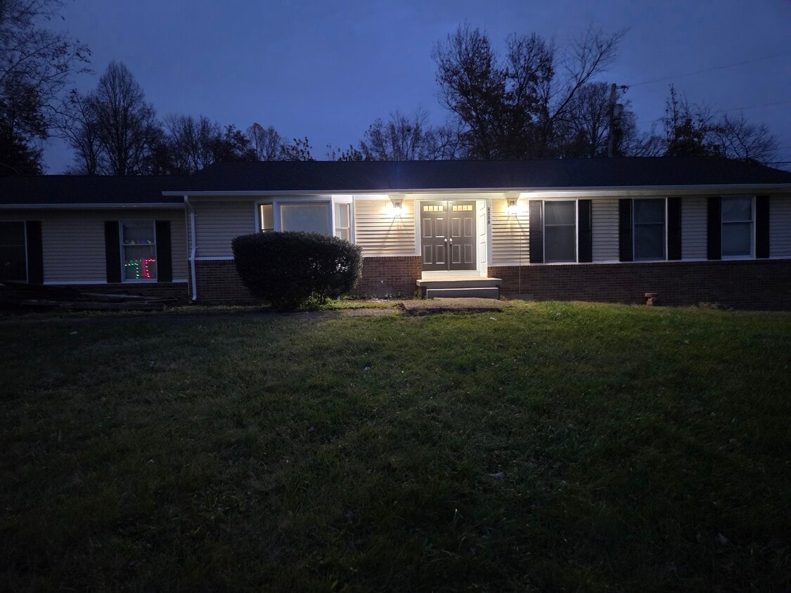 Primary Photo - 4239 Glenn Dale Rd