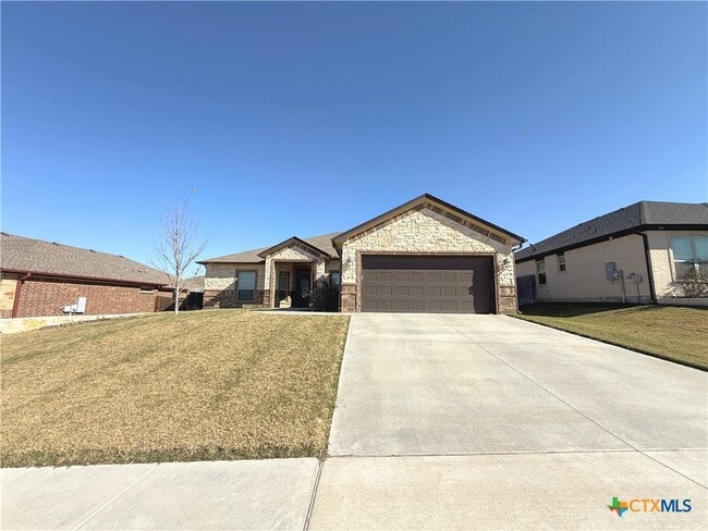 Building Photo - 8402 Platinum Dr