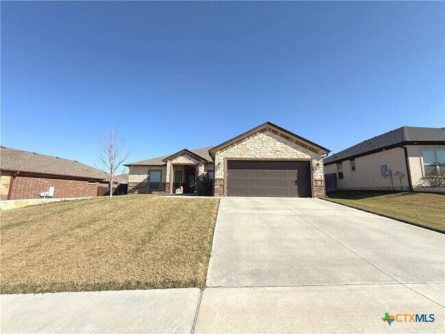 Foto del edificio - 8402 Platinum Dr