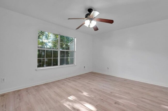 Building Photo - 1264 Ocala Rd