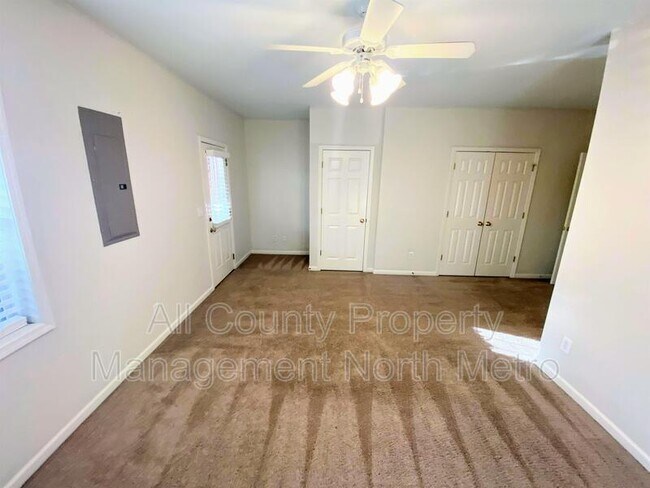 Building Photo - 3703 Waters Edge Trail