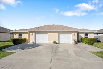 Building Photo - 4208 SW 7th Pl