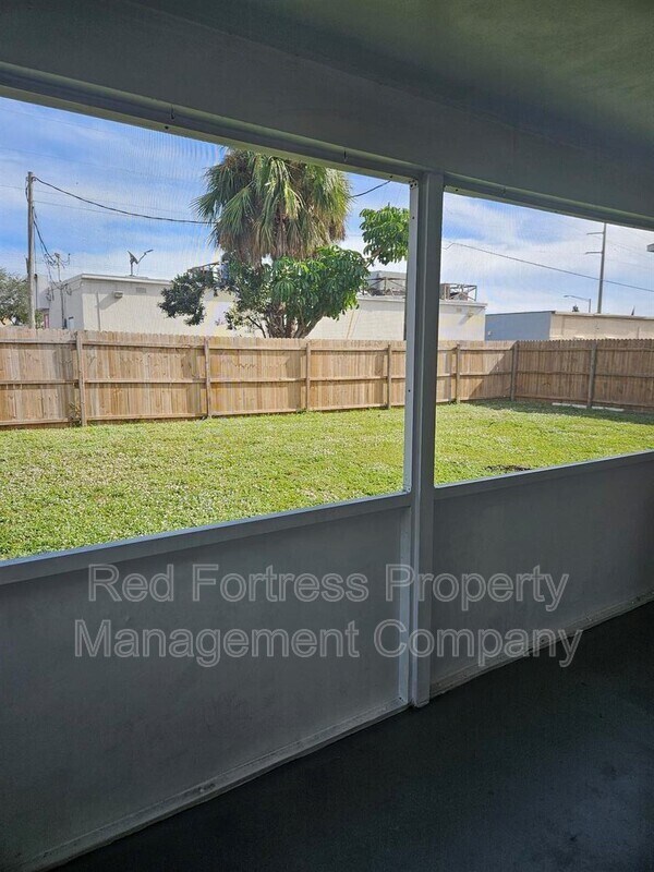 Foto del edificio - 2805 SE 15th Pl