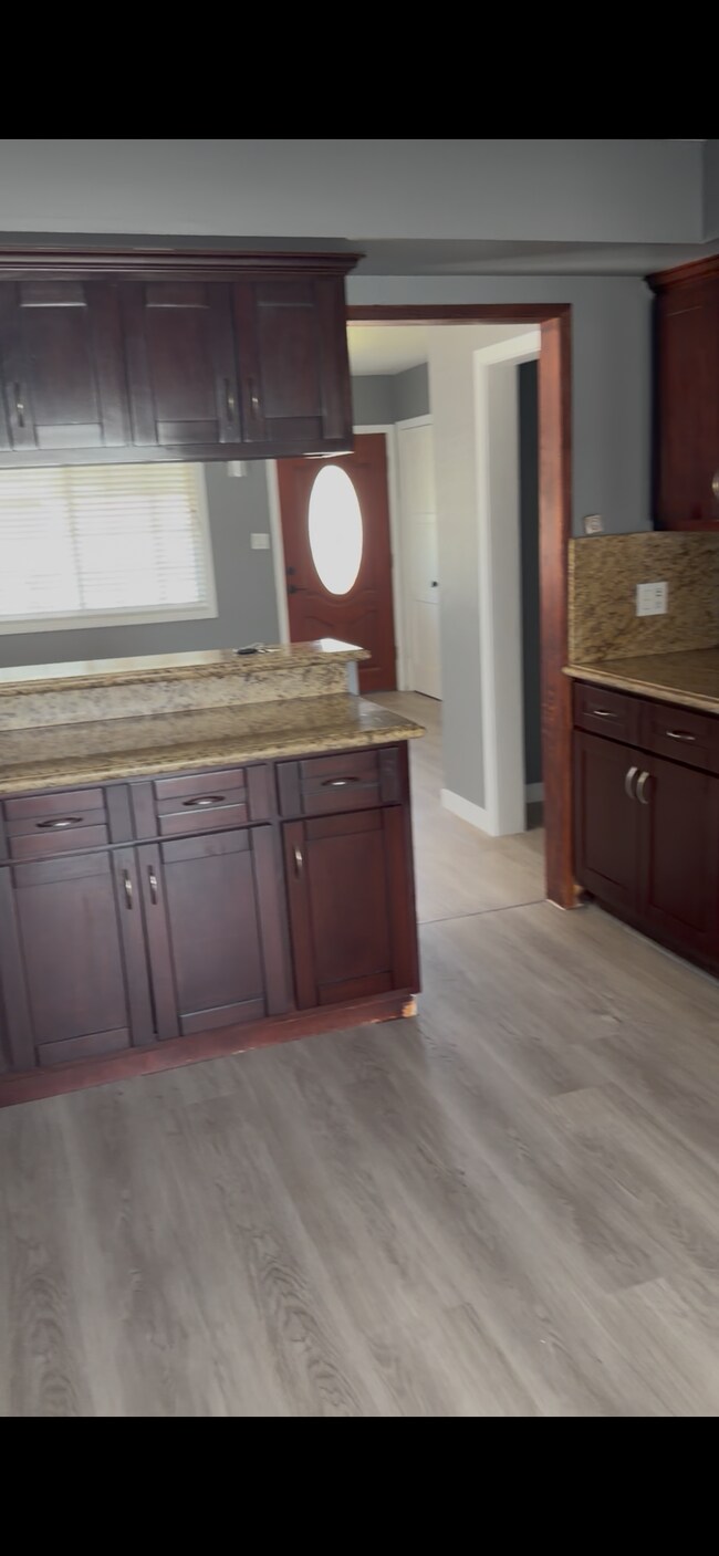 Foto del edificio - 8543 Wakefield Ave