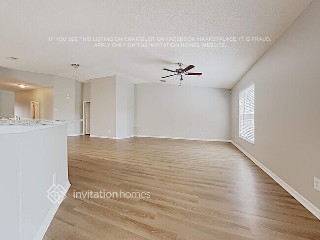 Building Photo - 4861 Manchester Dr