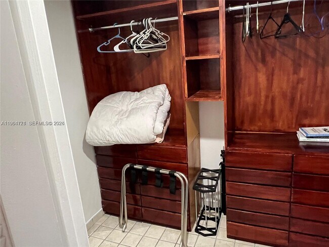 Foto del edificio - 1342 Drexel Ave