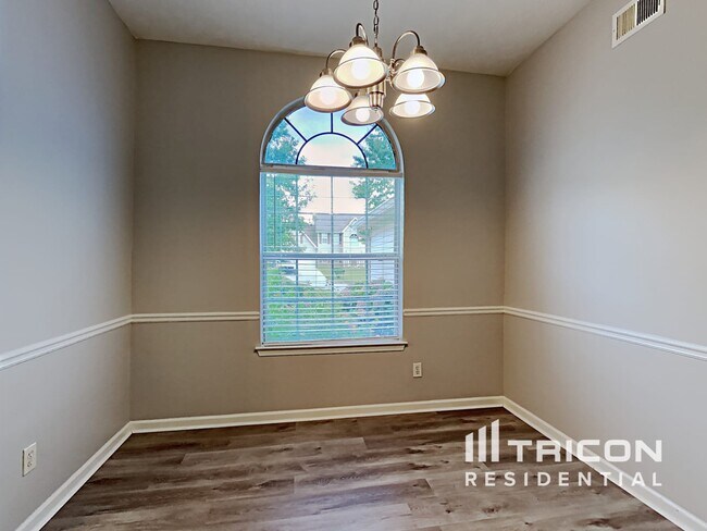 Foto del edificio - 536 Harvick Cir