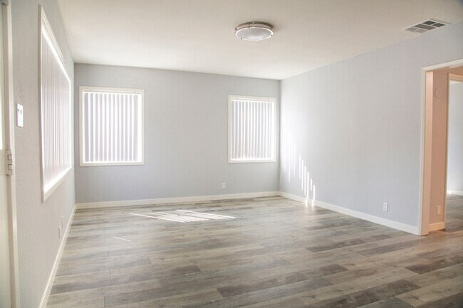 Foto del edificio - 245 N Kenilworth Ave