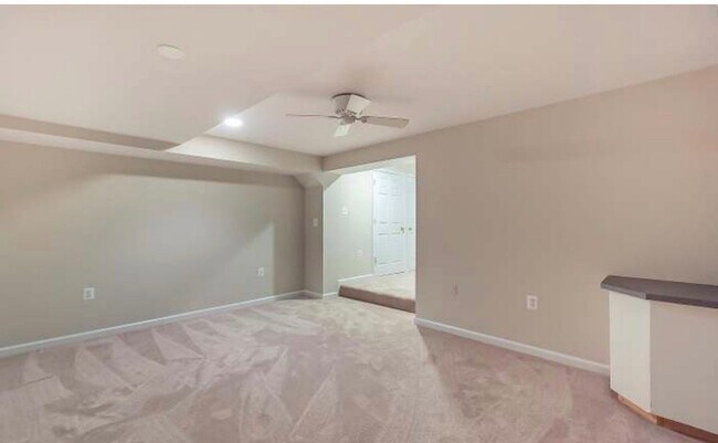 Building Photo - 15089 Lindenberry Ln