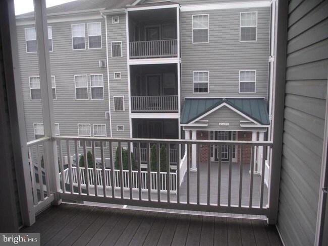 Building Photo - 45485 Westmeath Way