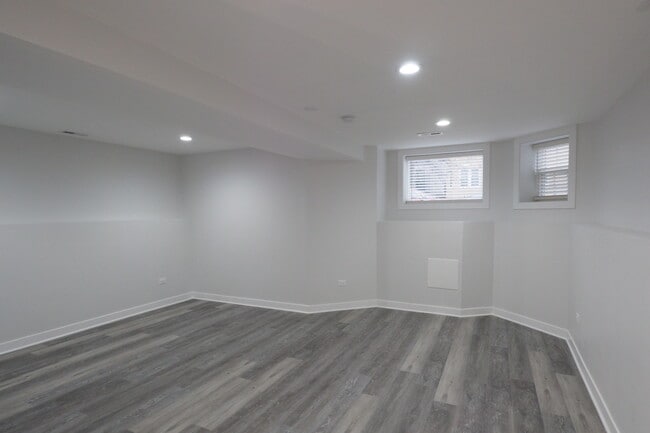 Foto del edificio - 2936 N Fairfield Ave