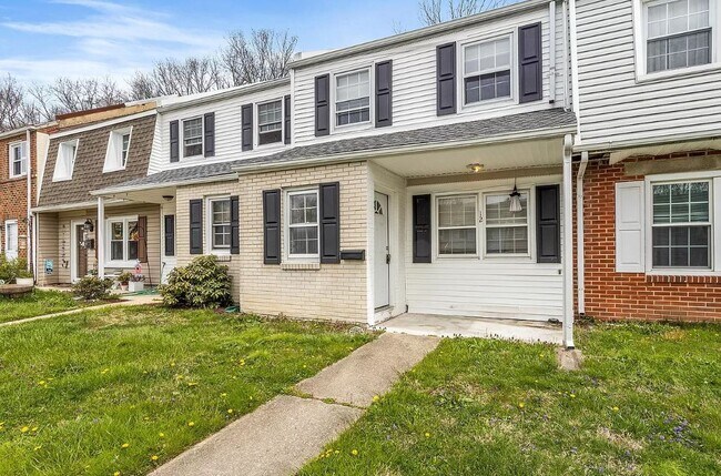 Foto del edificio - 12 Ethan Allen Ct