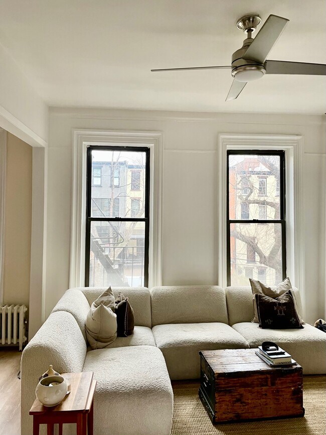 Foto del edificio - 393 Clermont Ave
