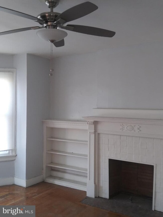 Building Photo - 4932 Chestnut St