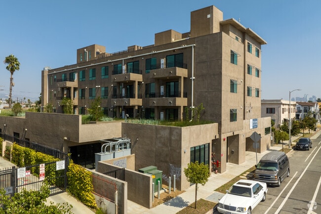 Primary - Venice Luxury Apartments