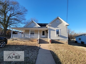 633 Tucker St