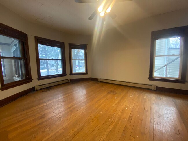 Foto del edificio - 1430 6th Ave North