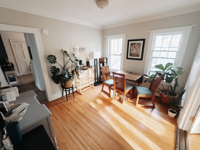 Dining Room - 4133 Portland Ave